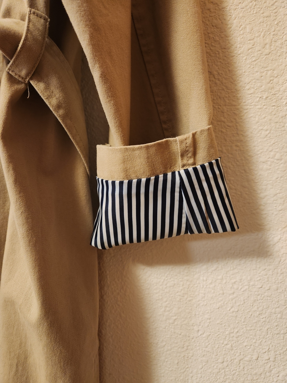 GAP Modern Trench Coat XL Cotton Khaki with Striped Sleeve Lining - Picture 6 of 7